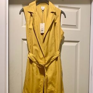 NWT Yellow Vest/Coat with Belt and Pockets!